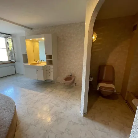 25 Διαμέρισμα *